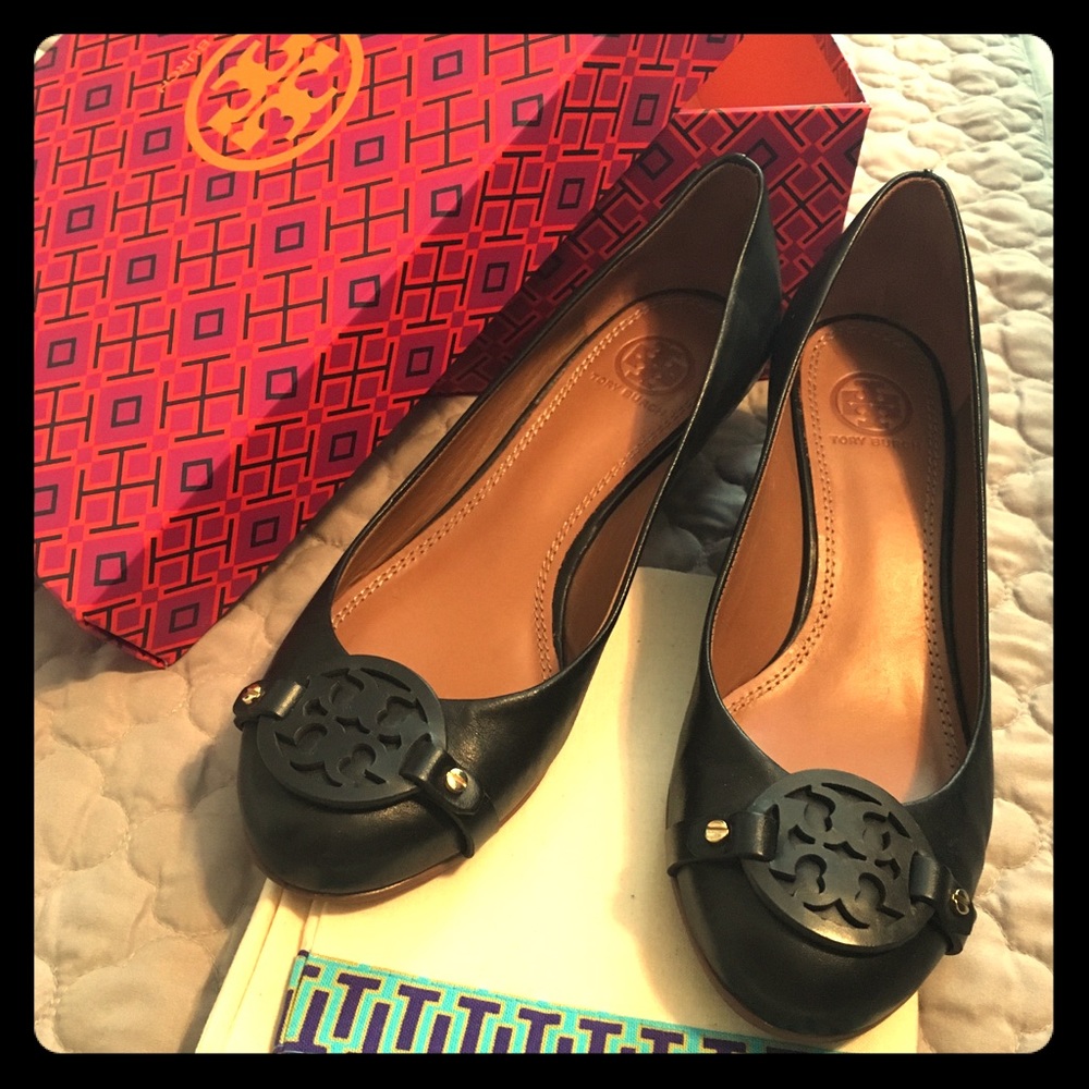 Tory Burch Shoes (Black)